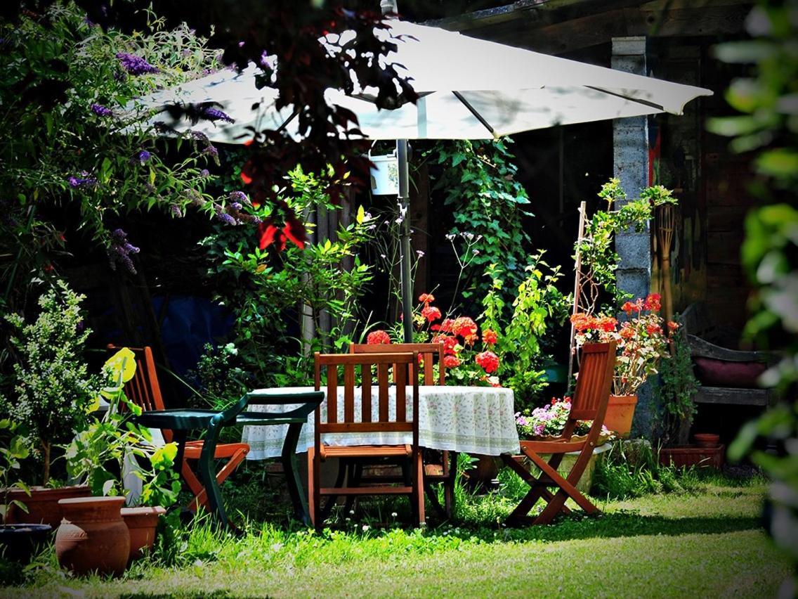 Hotel Petit Garros à Fronsac  Extérieur photo